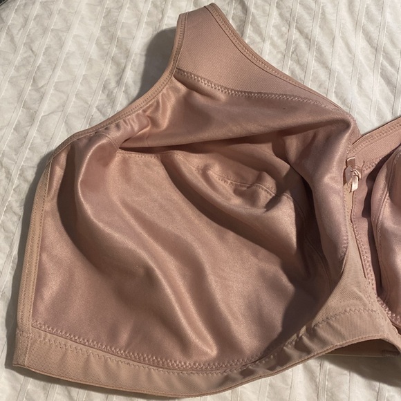 Glamorise Bra - Picture 3 of 8